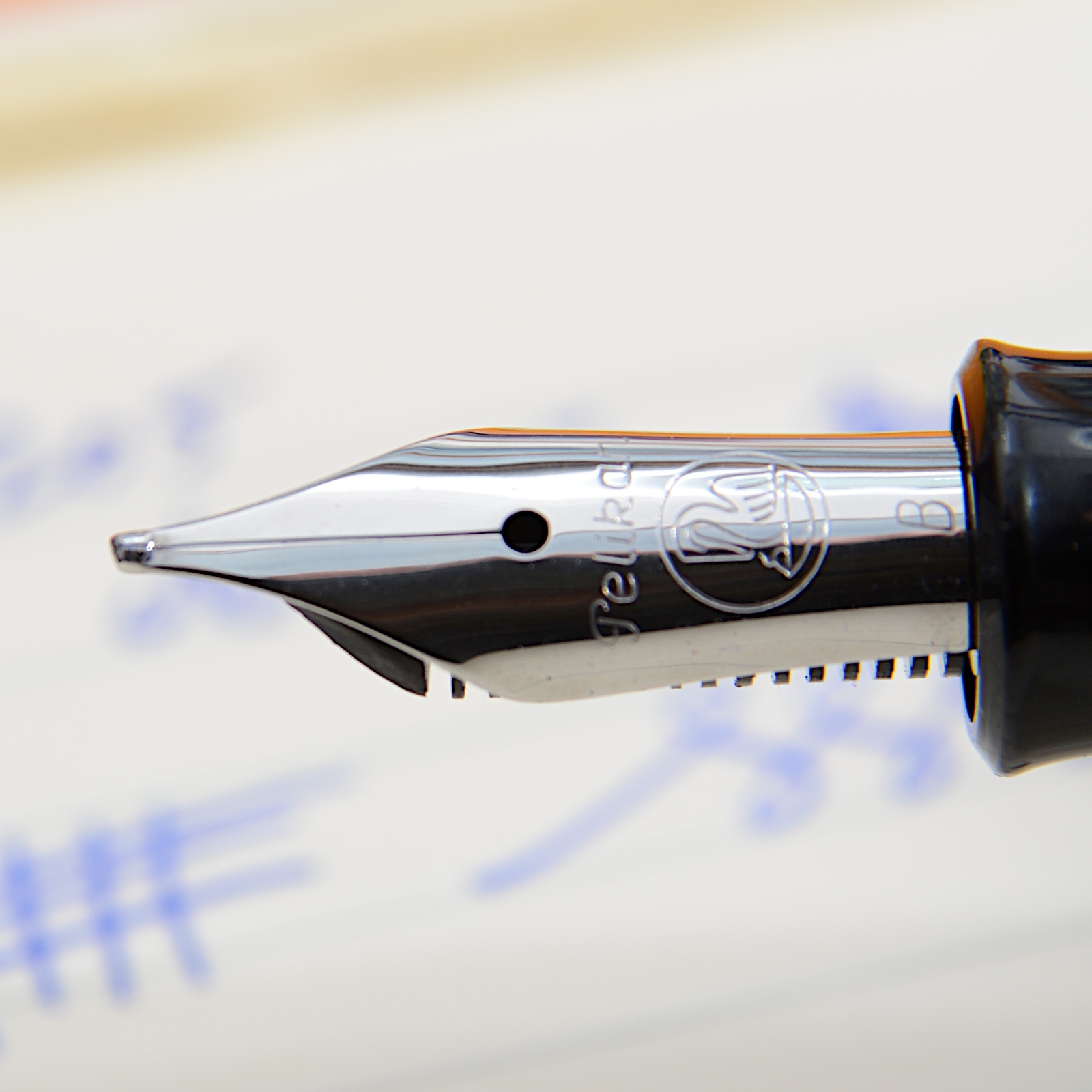 Pelikan nib customisation to oblique The Writing Desk