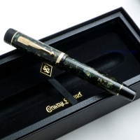 Conway Stewart Churchill Bracket Green Fountain Pen (used)