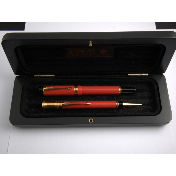 Parker Duofold International Big Red GT ballpen and pencil set